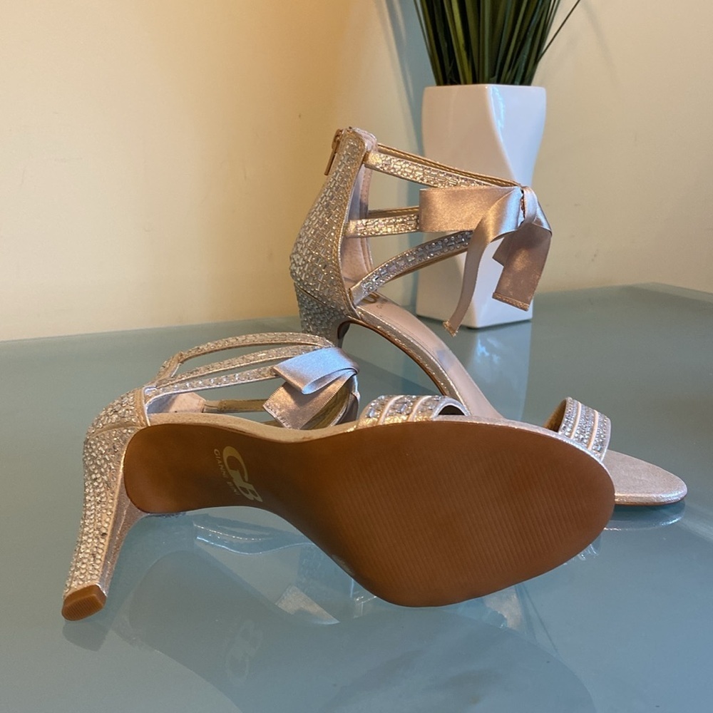 NEW Gianni Bini Gold Strappy Heels with Luxe Sequins 9.5 Wedding Guest Bridal - Picture 3 of 6